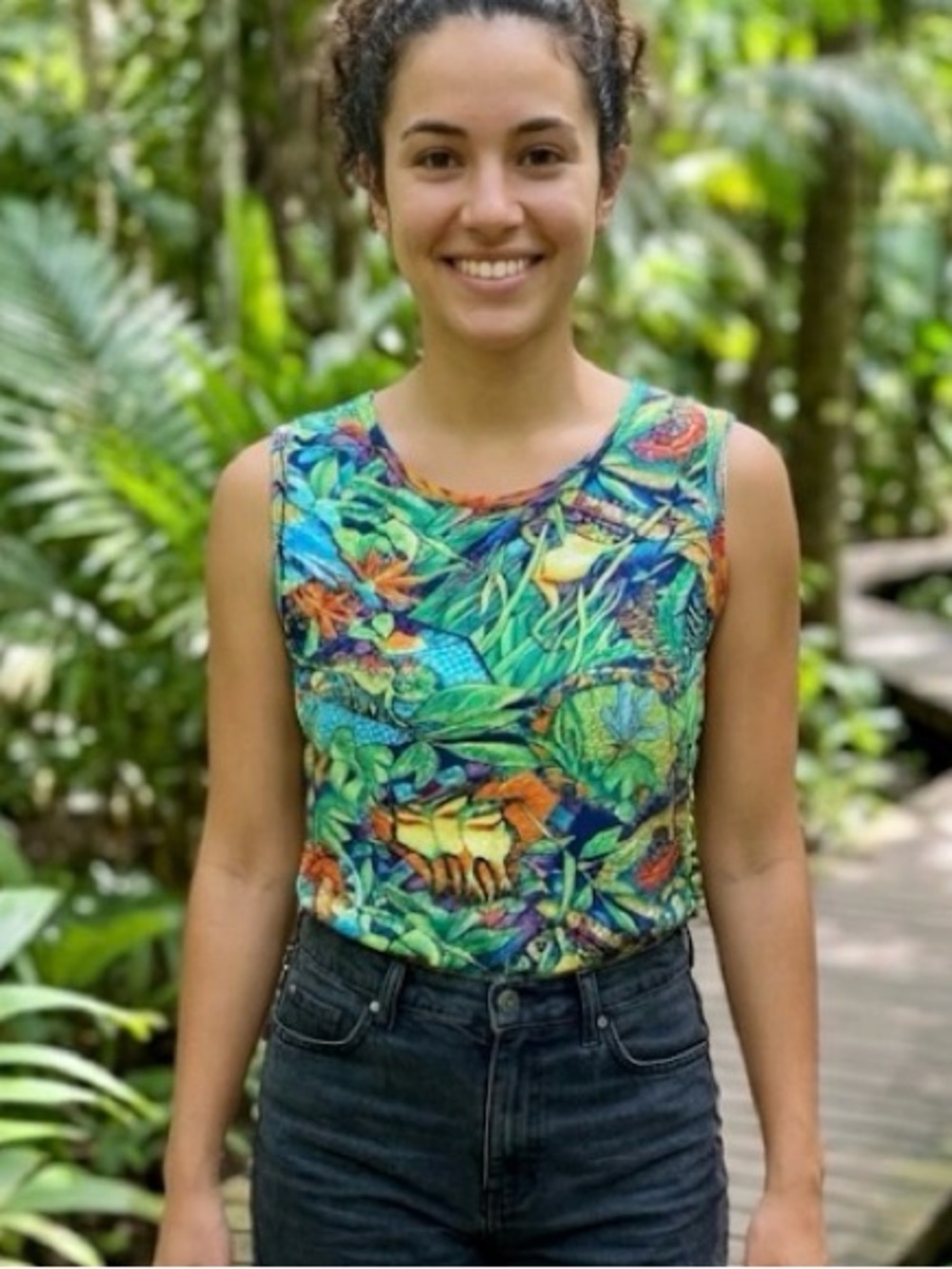 Sachi Vibrant Tropical Print Sleeveless Top - Multicolor size Med